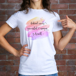 成功した女性引用文スクリプトピンクの水色はっきりした Tシャツ