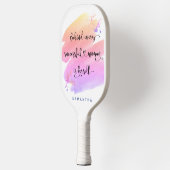 成功した女性引用文ピンクの水色モノグラム ピックルボールラケット (左)