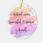 成功した女性、ピンクの水色のタイポグラフィ写真 セラミックオーナメント (左)