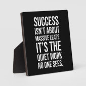 成功について静かな仕事 – ジム、ハッスル、グラインド フォトプラーク (正面)