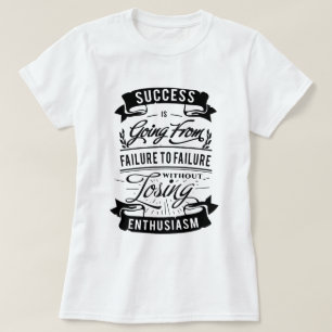 成功の黒のプリントについてのやる気を起こさせるな引用文 Tシャツ