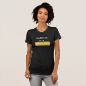 成功は意思決定の下のキャンバスTシャツ Tシャツ (正面フル)