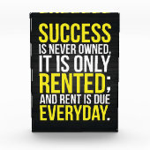 成功は決して所有されない フォトブロック (正面)