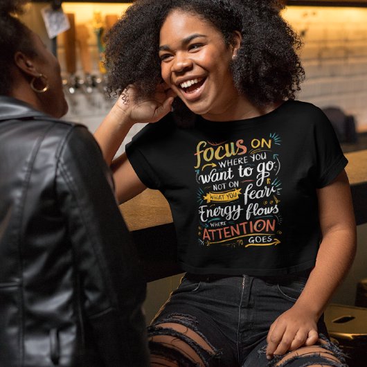 成功への道:目標に集中 Tシャツ