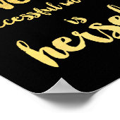 成功を収めた女性の背後には、自分自身の芸術プリントがある ポスター (角)