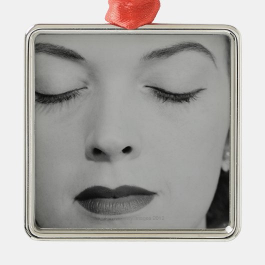 成長した女性2 メタルオーナメント (正面)