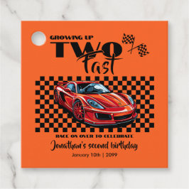 成長して早い2歳の誕生日にレッドスポーツカー フェイバータグ