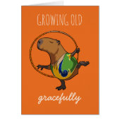 成長する古い優雅なキャピバラ体操選手の漫画 (正面)