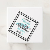 成長する2つの高速レースカーブルーボーイ2歳の誕生日 フェイバータグ (インサイチュ)