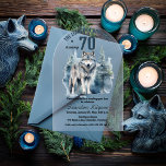 我々のパックウルフのリーダー70th誕生日パーティー アクリル招待状<br><div class="desc">"私たちのパックのリーダーは、あなたのアルファのための70歳の誕生日70"を回お気に入りのしている。常緑樹威厳のある林にシルエットした一匹狼。</div>