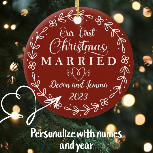 我々のパーソナライズされた初めてのクリスマス、新婚サンタ セラミックオーナメント