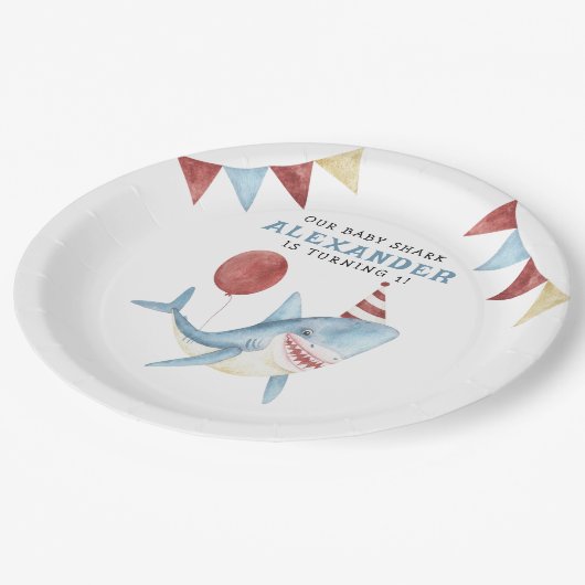 我々のベビーシャーク海の下の最初の誕生日 ペーパープレート (アングル)