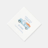 我々のリトルカボチャのライトブルーのトラックの最初の誕生日 スタンダードカクテルナプキン (角)