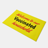 我々の予防接種を受けた家庭文字イエローへようこそ ドアマット (アングル)