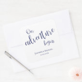 我々の冒険はダークブルータイポグラフィ結婚の スクエアシール (封筒)