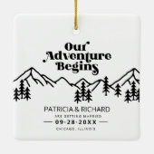 我々の冒険は屋外の結婚式を始める日付を保存 セラミックオーナメント (裏面)