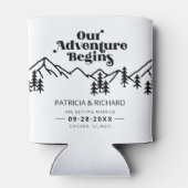 我々の冒険は屋外の結婚式を始める日付を保存 缶クーラー (裏面)