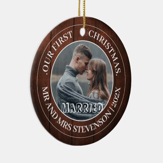 我々の初めてのクリスマスであるミスター・アンド・ミセス・ニューエレガントリュー セラミックオーナメント (右)