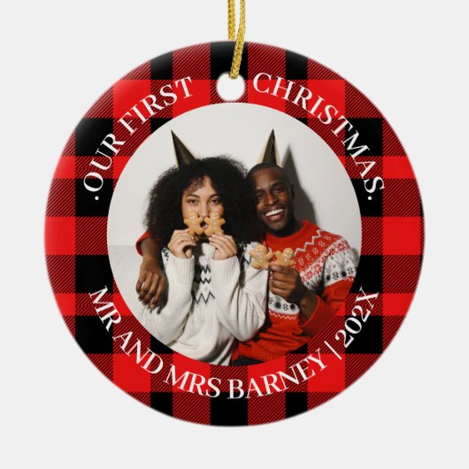 我々の初めてのクリスマスであるミスター・アンド・ミセス・ニューエレガントリュー セラミックオーナメント (正面)