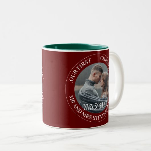 我々の初めてのクリスマスであるミスター・アンド・ミセス・ニューエレガントリュー ツートーンマグカップ (正面右)