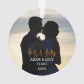 我々の初めてのクリスマスであるミスター・アンド・ミセス・ニュー・レイズ・キャンドル オーナメント (裏面)