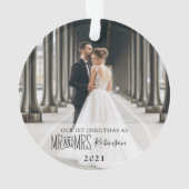 我々の初めてのクリスマスの新婚写真 オーナメント (裏面)