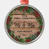 我々の初めてのクリスマスはミスター・アンド・ミセス・ルスティック・ウッド・メタ メタルオーナメント (正面)