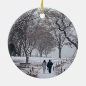 我々の初めてのクリスマスはミセスパーソナライズされたと セラミックオーナメント (裏面)