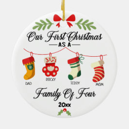 我々の初めてのクリスマスは名前を持つ4人の家族として セラミックオーナメント