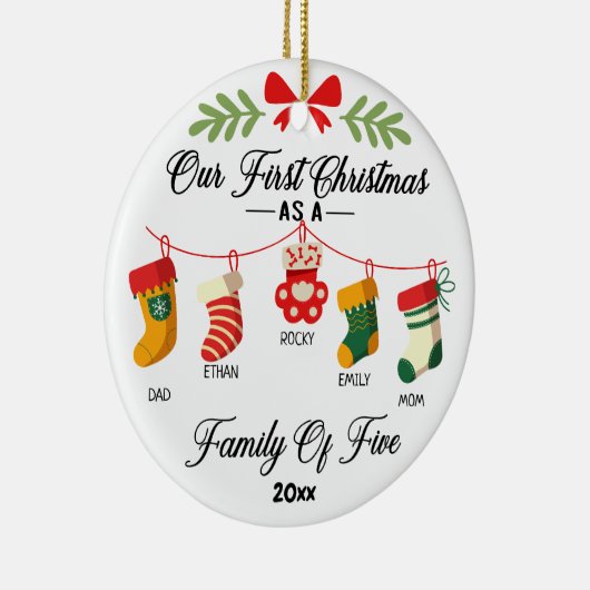 我々の初めてのクリスマスは名前を持つ5人の家族として セラミックオーナメント (右)