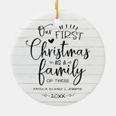 我々の初めてのクリスマスは家族の農家素朴として セラミックオーナメント (裏面)