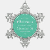 我々の初めてのクリスマスは新しいホームシンプルで スノーフレークピューターオーナメント (正面)