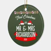 我々の初めてのクリスマスは新婚の夫妻として セラミックオーナメント (左)
