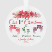 我々の初めてのクリスマスは3ポインセチアの家族として オーナメント (裏面)