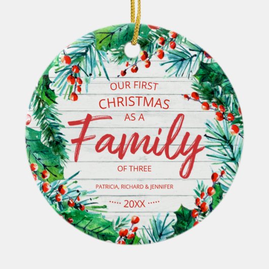 我々の初めてのクリスマスは3人の家族素朴だ セラミックオーナメント (正面)