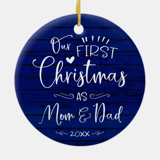 我々の初めてのクリスマスズアズマムアンドパパファームハウス セラミックオーナメント (裏面)