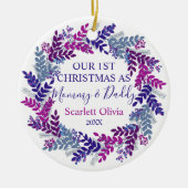 我々の初めてのクリスマスズアズモンマイダディベビーリース セラミックオーナメント (正面)
