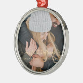 我々の初めてのクリスマスハンドレタッド写真テンプレート メタルオーナメント (左)