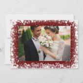 我々の初めてのクリスマスフォトスノータイポグラフィレッド シーズンカード (正面)
