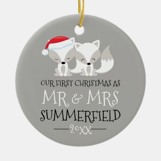 我々の初めてのクリスマス北極キツネ パーソナライズされた セラミックオーナメント (正面)