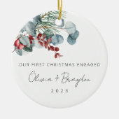 我々の初めてのクリスマス婚約したはユーカリ セラミックオーナメント (正面)