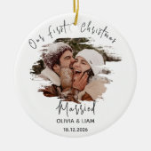我々の初めてのクリスマス結婚したニューパーソナライズされたリュウズ セラミックオーナメント (正面)