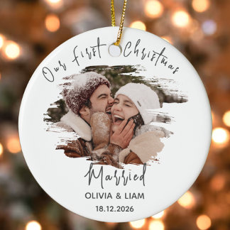 我々の初めてのクリスマス結婚したニューパーソナライズされたリュウズ セラミックオーナメント