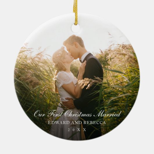 我々の初めてのクリスマス結婚した写真エレガント新婚 セラミックオーナメント (裏面)