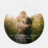 我々の初めてのクリスマス結婚した写真エレガント新婚 メタルオーナメント (裏面)