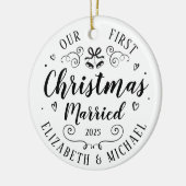 我々の初めてのクリスマス結婚した手描きオーナメント セラミックオーナメント (左)