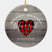 我々の初めてのクリスマス結婚した素朴パーソナライズされた セラミックオーナメント (裏面)