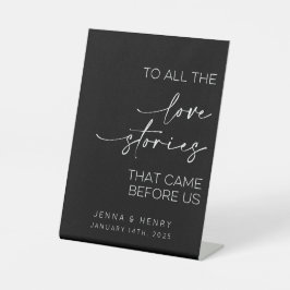 我々の前の全ての愛来の話に 台座サイン