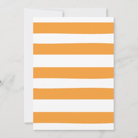 我々の小さなかわいこちゃんが1つの招待状を回している – OS 招待状 (裏面)