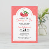 我々の小さなさくらんぼの上にベビーガール赤ちゃんシャワー 招待状 (スタンド正面)